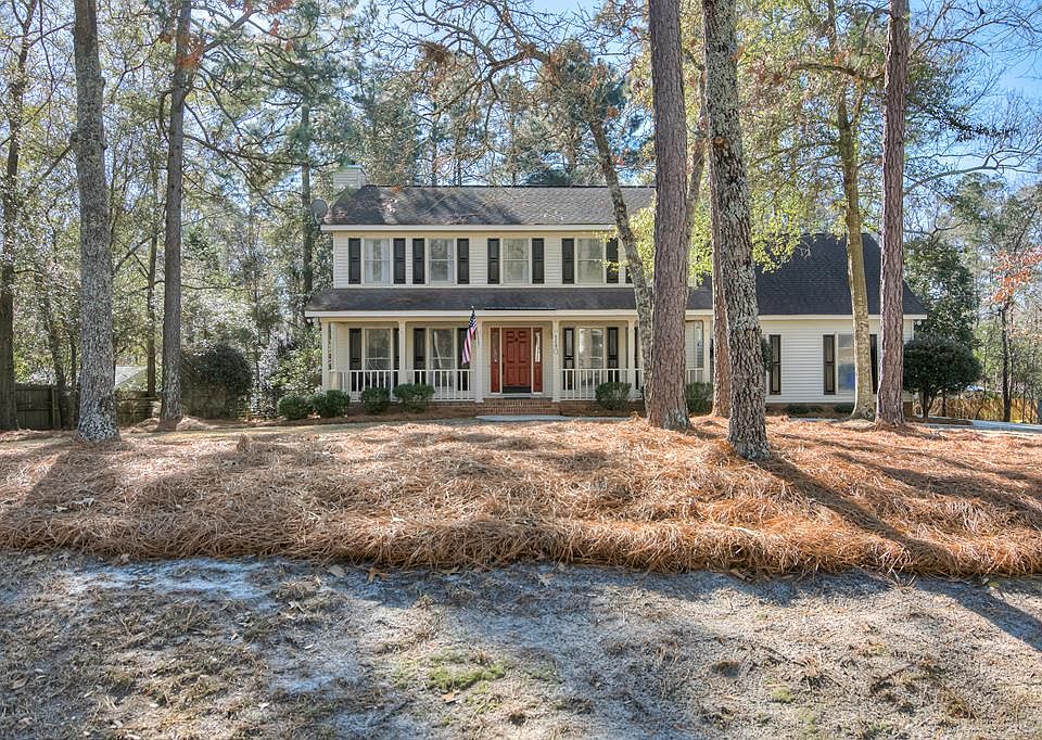 1st image of 140 Oxmoor Cir