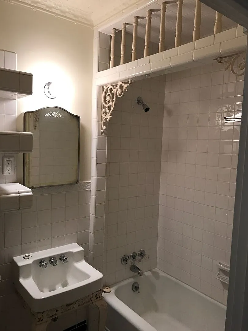 24 East Madison Street - 4162 — Photo 2
