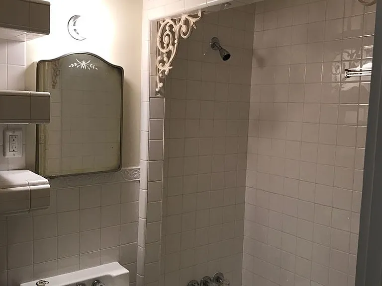 24 E Madison St — Photo 23
