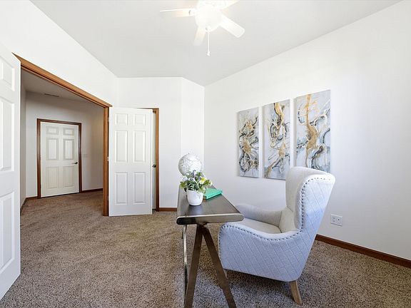 4th image of 3577 Waterford St