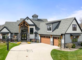 18455 Forest Glade Dr, South Bend, IN