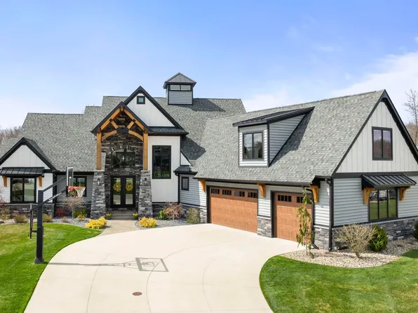 18455 Forest Glade Dr, South Bend, IN 46637