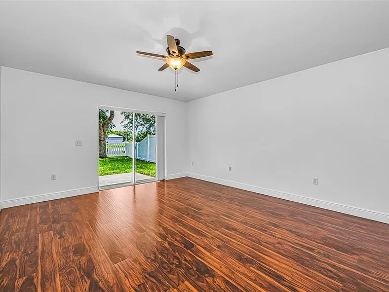 17029 Torvest Ct — Photo 17