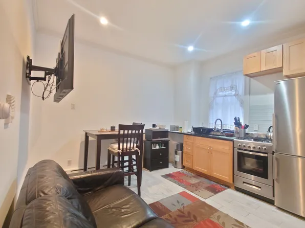 11-17 30th Drive image 1 of 9