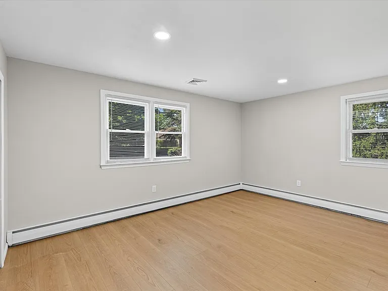 1 Spruce Ln — Photo 22