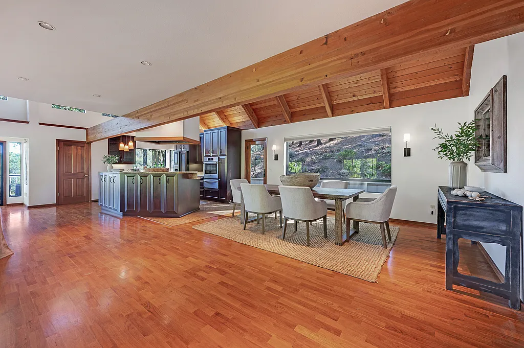 2 bed, 3100 sqft, $5,250 — Photo 4