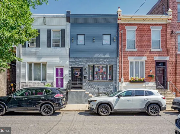 151 Moore St, Philadelphia, PA 19148
