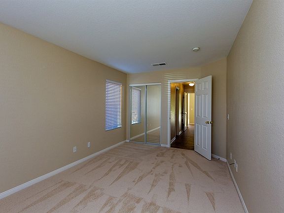 5th image of 26467 Twin Pines St