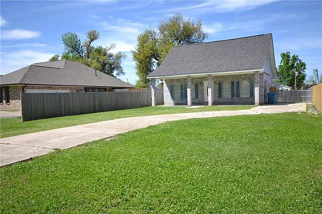 448 Barber Rd — Photo 3