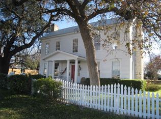 1301 N Stagecoach Rd, Salado, TX 76571