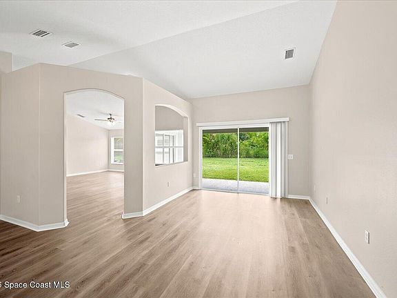 3rd image of 1765 Tharp Rd SE