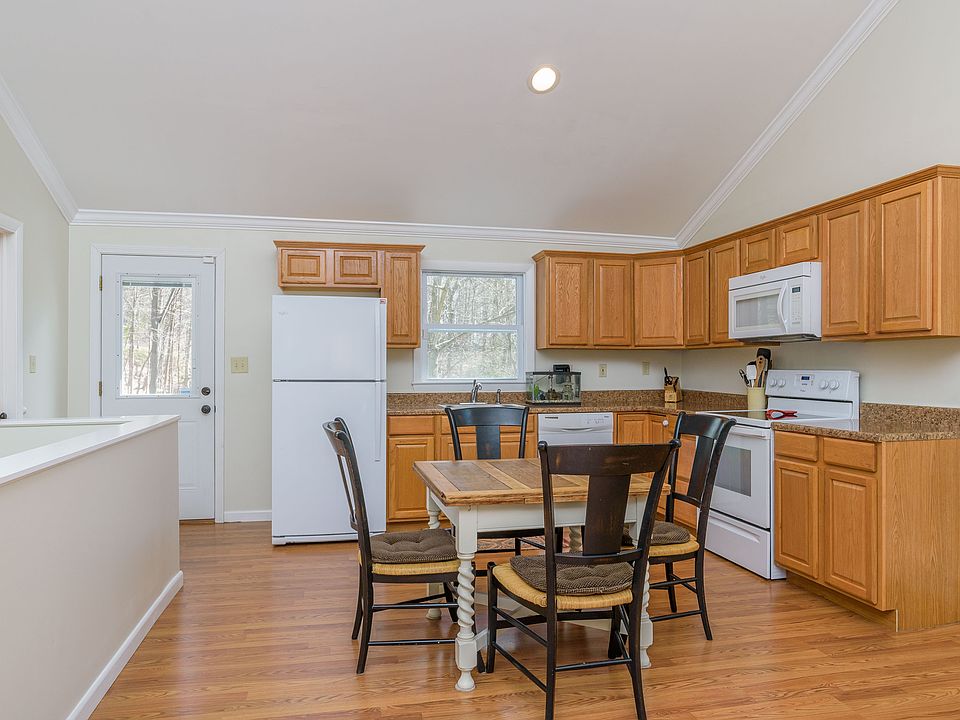 75 Candle Hill Rd, New Fairfield, CT 06812 Zillow