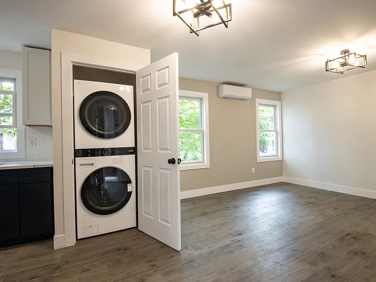 329 Livingston St #1 — Photo 10