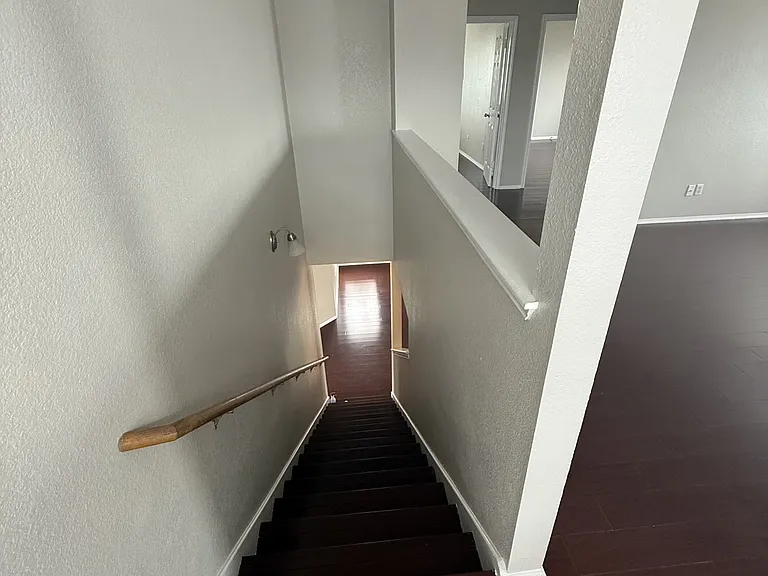 502 Constellation Dr — Photo 10