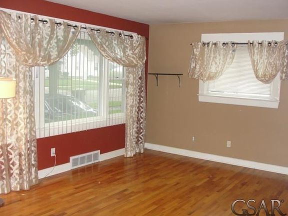 4th image of 3607 Glenwood Ave