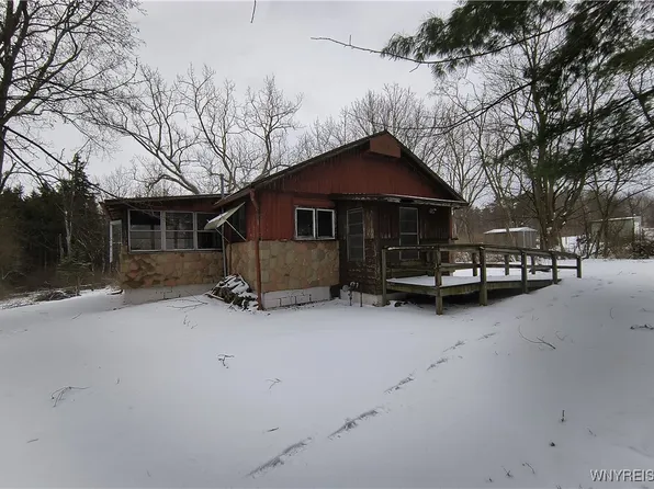 3394 Stone Quarry Rd, Fredonia, NY 14063