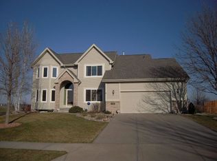 1303 Ashley Dr, Papillion, NE 68046