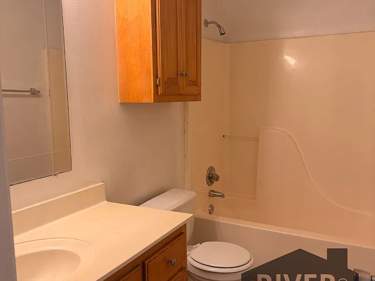 411 E Roosevelt Ave #D — Photo 10