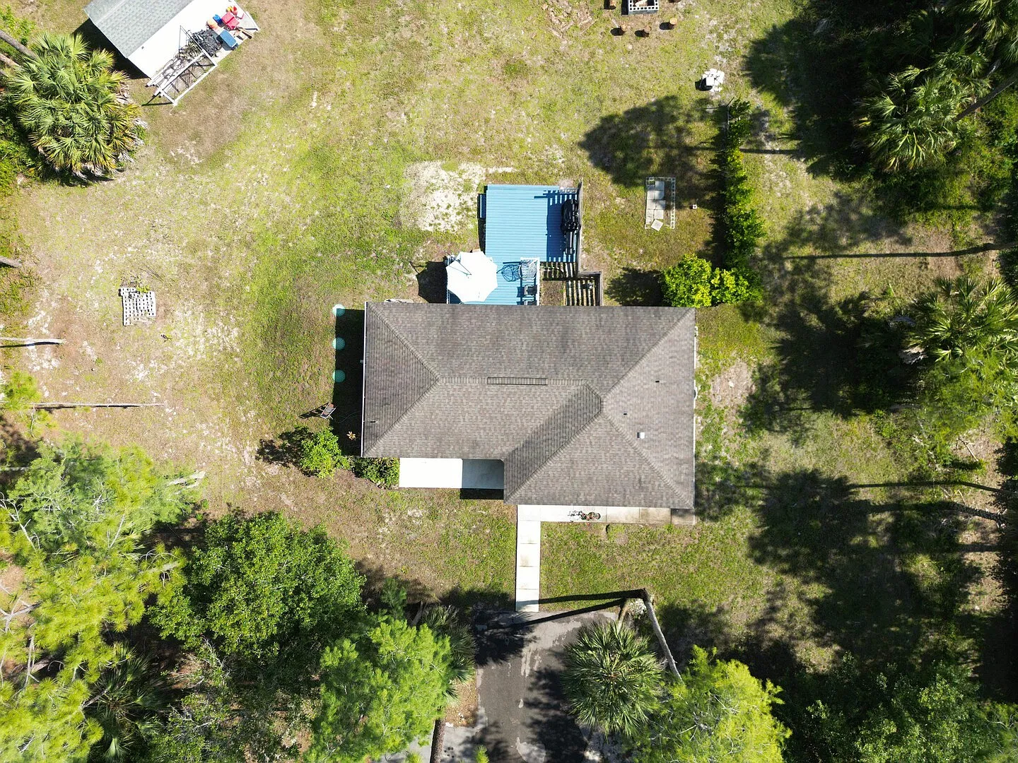 Nature Resort 3 Bedroom, Naples Estates 2 3/4 acres — Photo 3