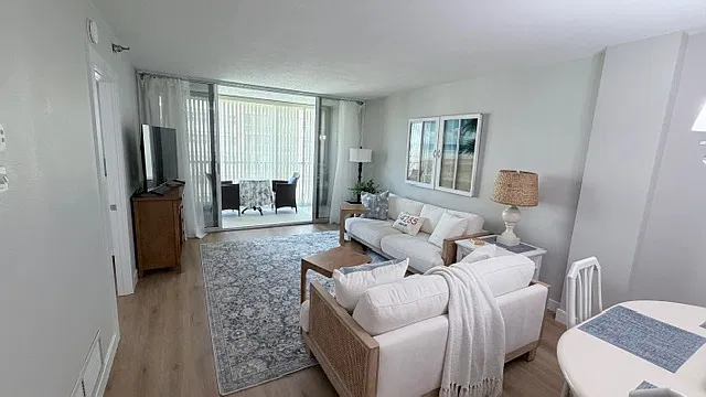 CB-W604 - 110-WIS — Photo 2