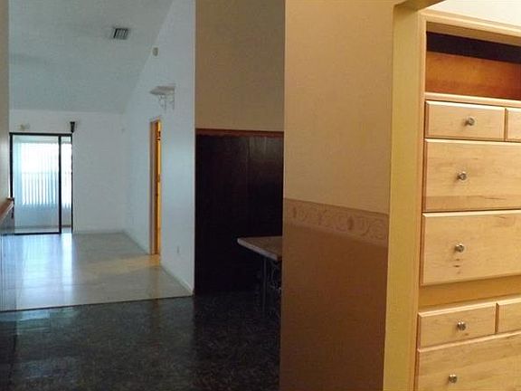 3rd image of 11218 Shadybrook Dr