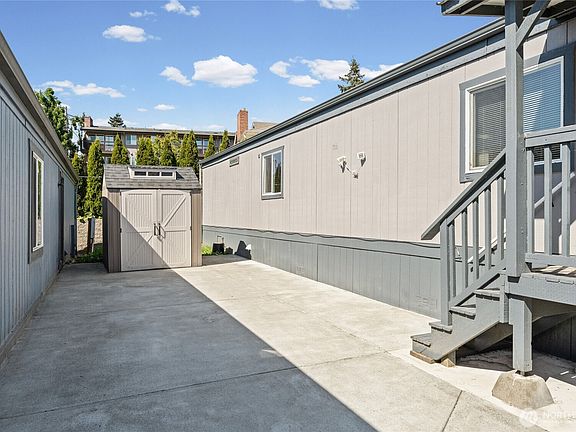 2nd image of 314 Ave J #16