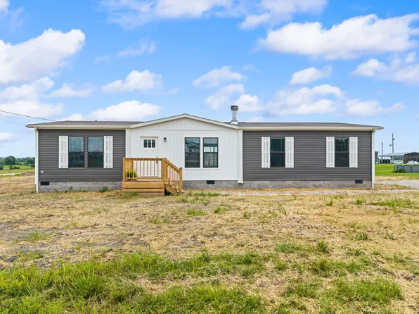 25 Wolf Bnd, East Bernstadt, KY 40729