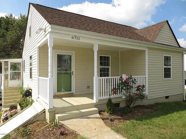 Fairlawn, 3 Bedroom, Available Oct. 16 2026 — Photo 1