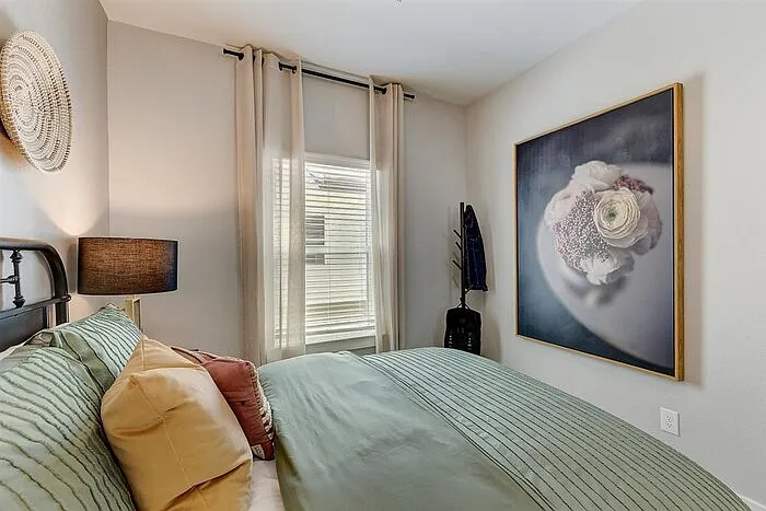 3905 Constantine Dr — Photo 22