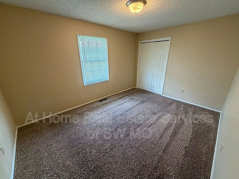 1207 W Sunset St #B — Photo 6