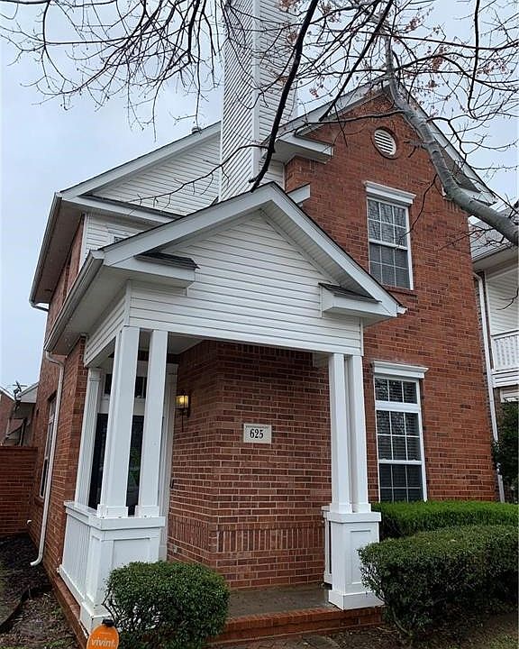 1st image of 625 Founders Park Dr E