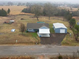 5590 E Lakeview Dr, Harrah, OK 73045