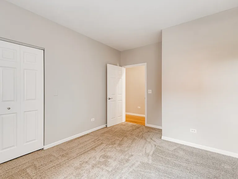 758 W 14th Pl #2B — Photo 18