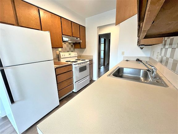 5th image of 2624-2644 NE Weidler St