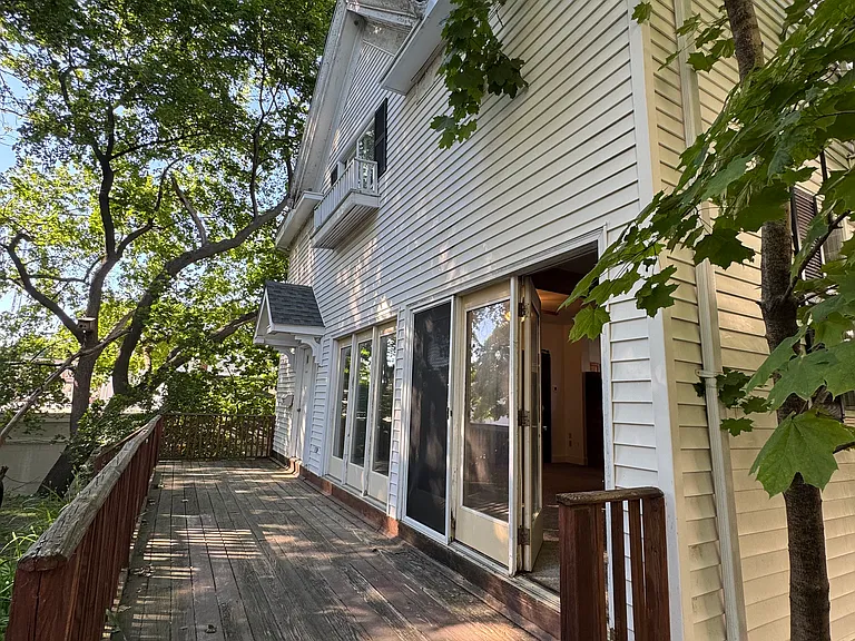 683 State St #4 — Photo 1