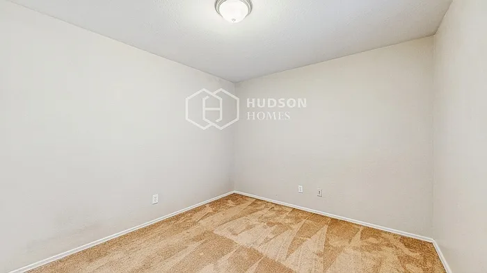1407 N 79th Ln — Photo 17