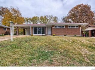 8830 Red Oak Dr, Saint Louis, MO