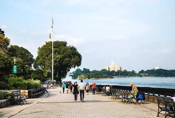 Rented by LC Lemle Real Estate Group | media 17