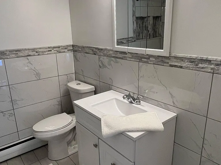 72 Victoria St — Photo 21