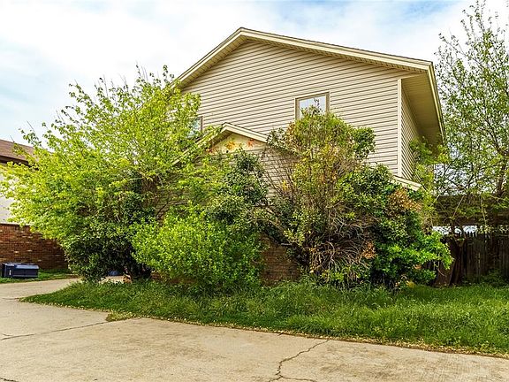 3rd image of 8220 NW 10th St APT 18