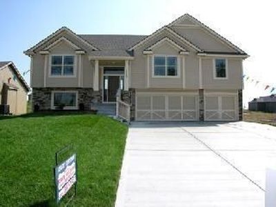 11123 N Belleview Ave, Kansas City, MO, 64155