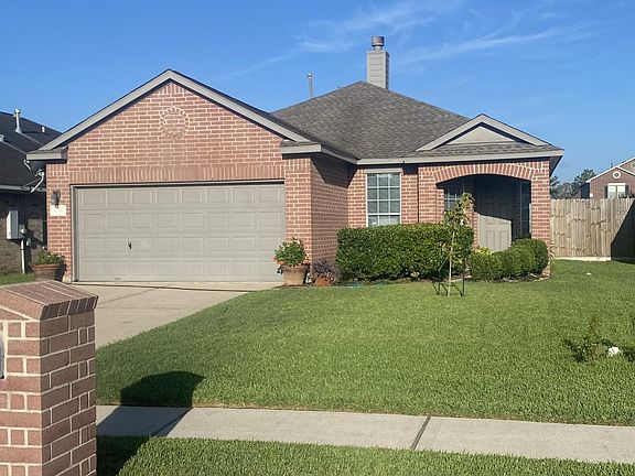 2nd image of 12707 Spruce Cir