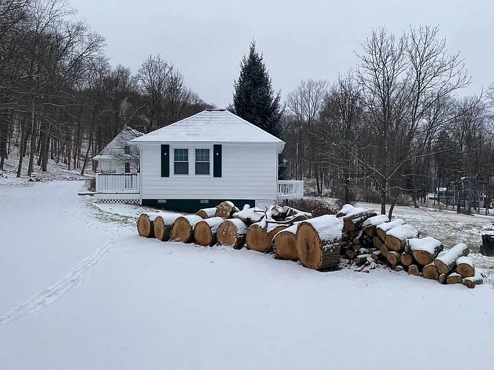 21 Maple Rd — Photo 3