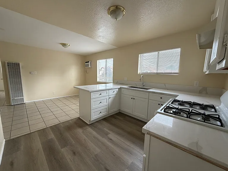3817 Cogswell — Photo 15