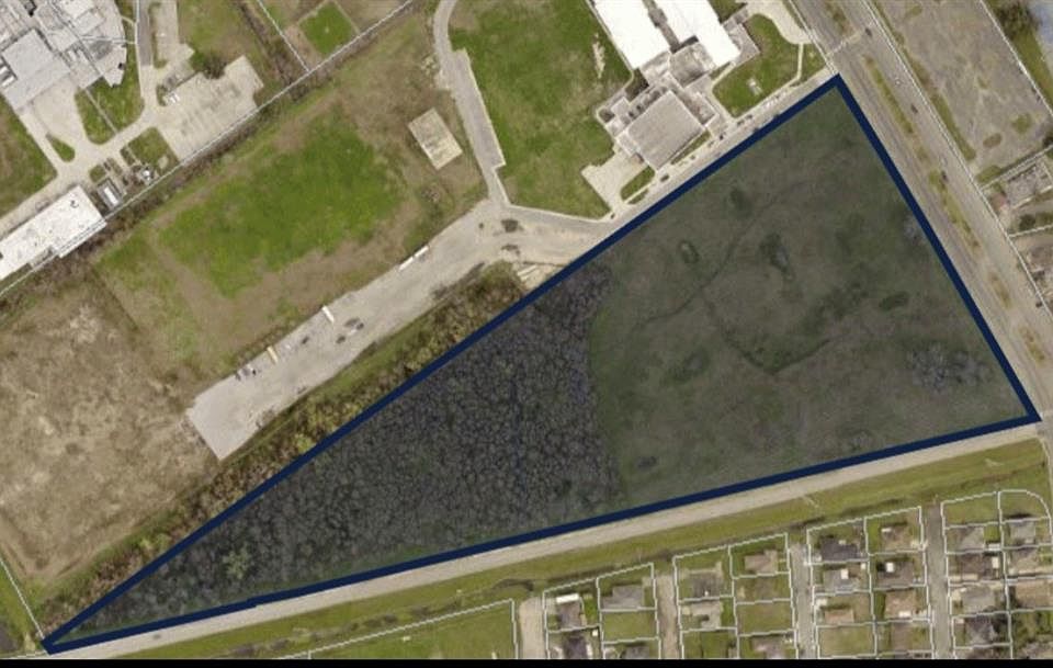 2nd image of 5400 Read Blvd