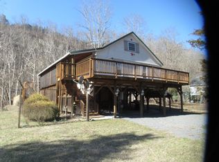 1031 Walker Ln, Ronceverte, WV 24970