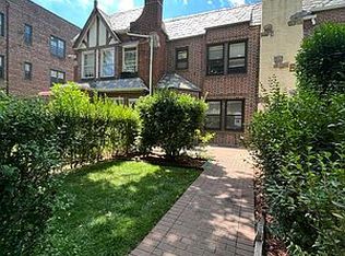 6848 Ingram St, Forest Hills, NY 11375