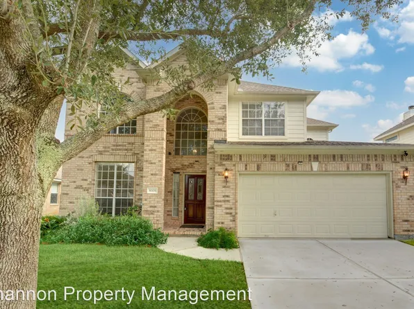 8305 Diamond Way Ct, Pearland, TX 77584