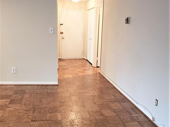 5th image of 4620 N Park Ave APT 310E