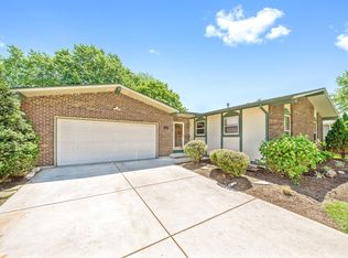 765 Sherwood Ave, Aurora, IL 60506